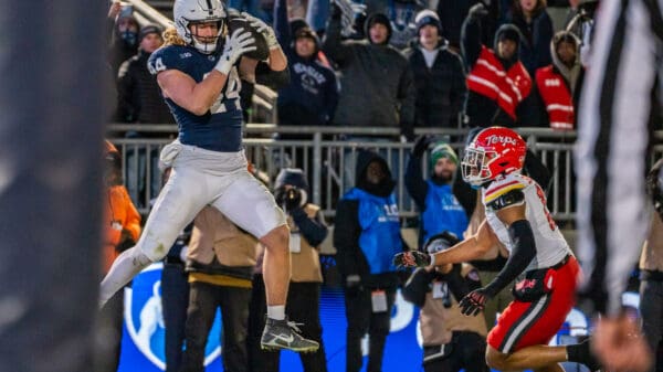 Tyler Warren was one of the many tight ends blocking Jerry Cross’ path at Penn State.